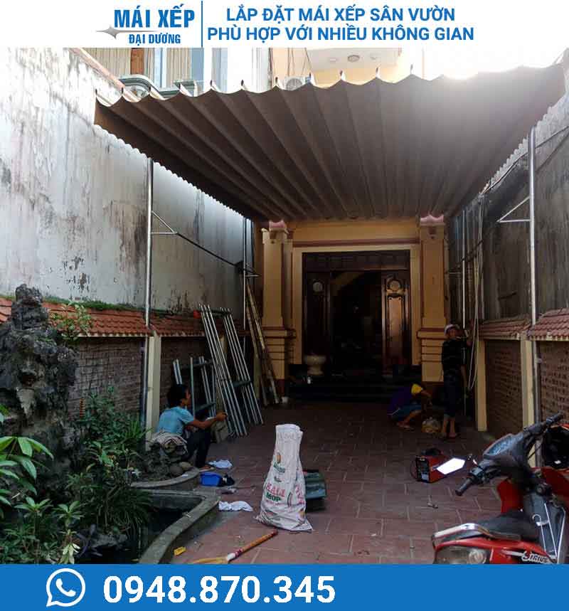 Lắp mái che sân vườn cho không gian thêm sang trọng
