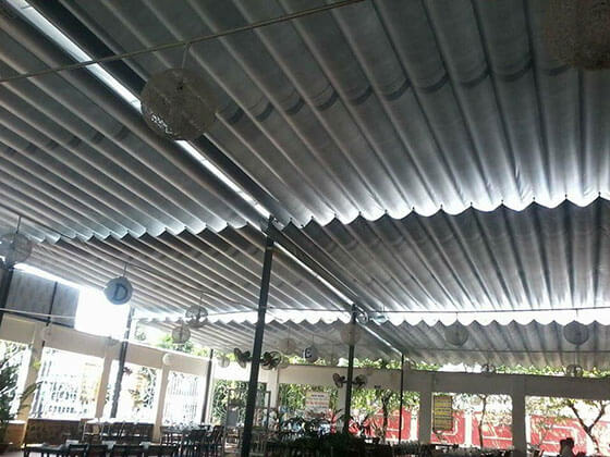 Mẫu mái xếp nhà hàng 02