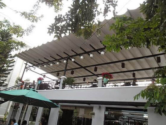 Mẫu mái xếp nhà hàng 03
