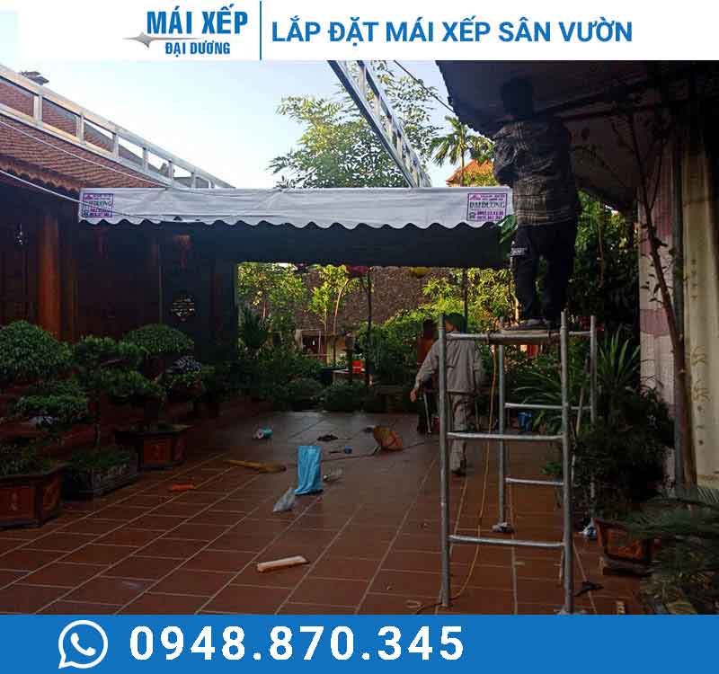 Mẫu mái xếp sân vườn đơn giản
